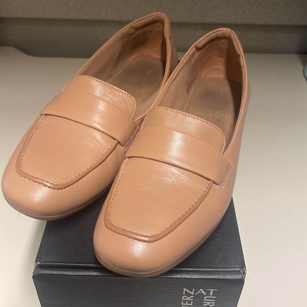 Naturalizer Genn Flow Leather Flat- Size 7.5